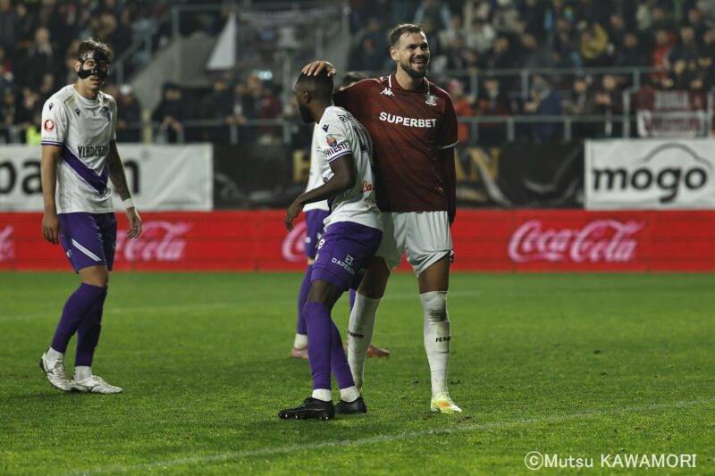 Please do not reproduce without prior permission.