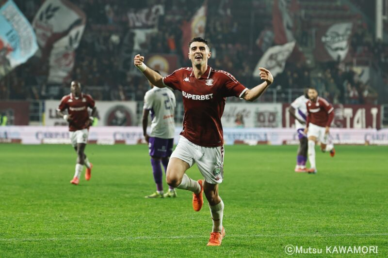 Please do not reproduce without prior permission.