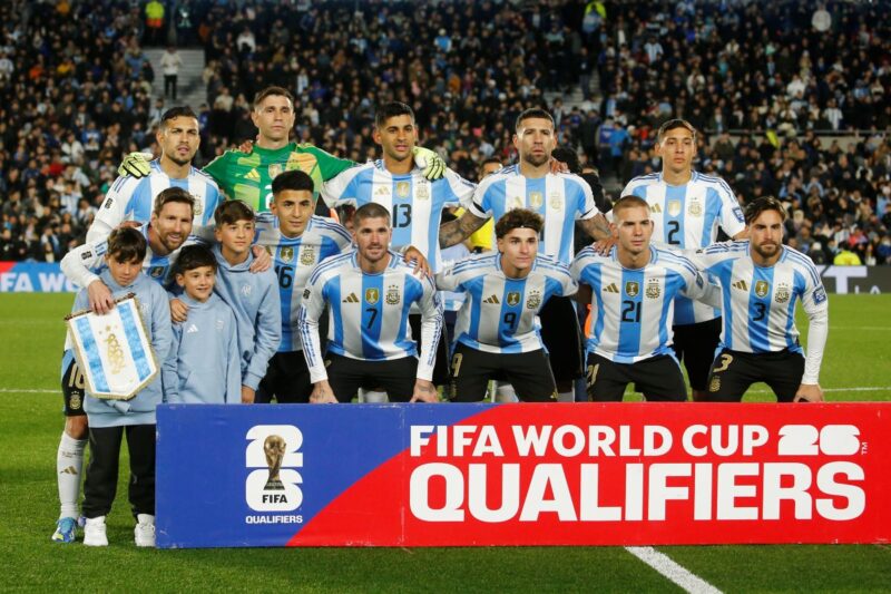 ワールドカップ連覇目指す“王者”アルゼンチンの新ユニフォーム発表 3度