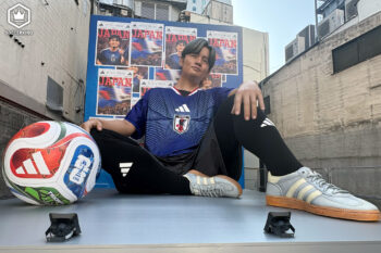 渋谷・道玄坂に巨大な久保建英像が出現！ 日本代表新ユニフォームの