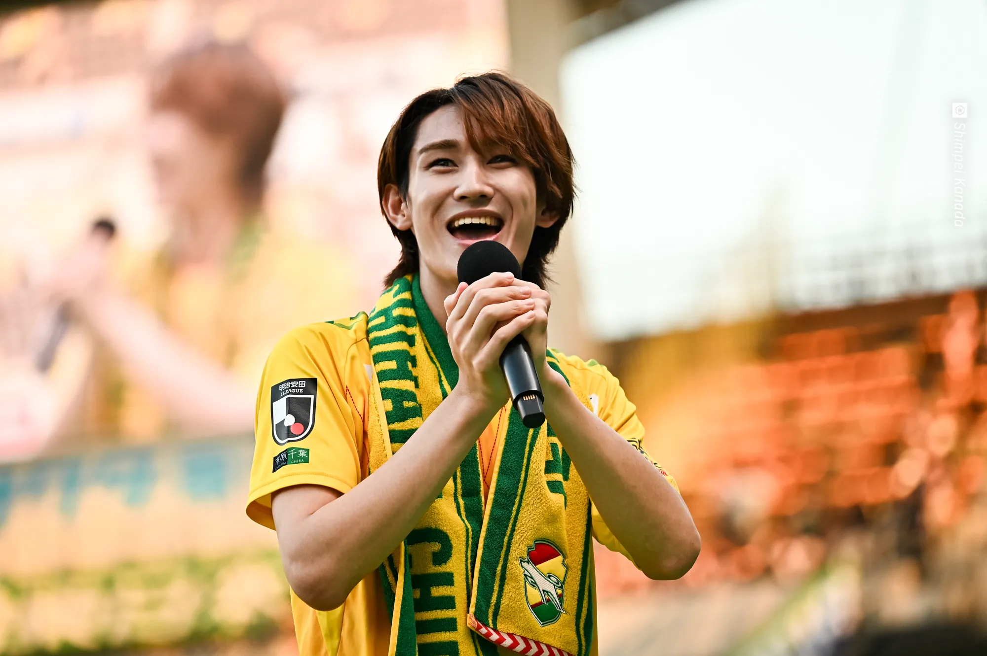 【純銀】【Jリーグ】【J1復帰】ジェフ市原ペンダントトップ 左足を振り抜いた「斧を持つ男」オッツェ【得点王の系譜2】 - サッカー