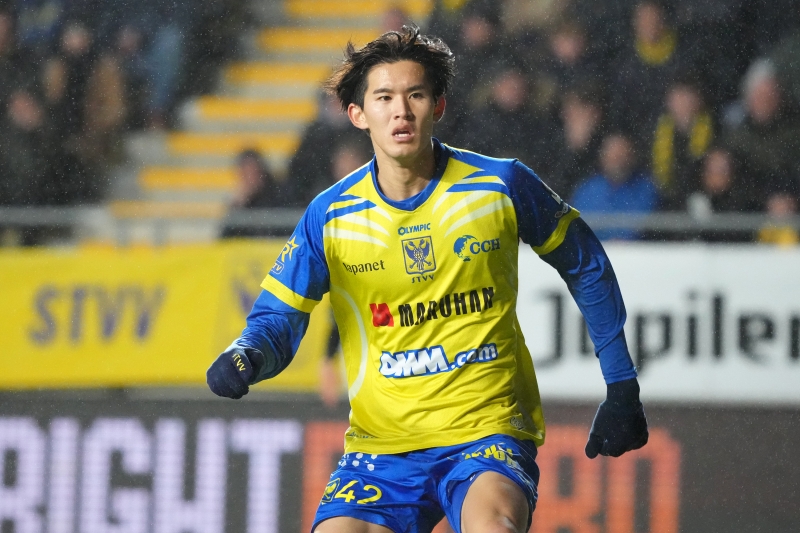 大橋祐紀選手 サイン入り スパイクとサンダルセット 大橋祐紀選手 サイン入り スパイクとサンダルセット HATTRICK（ハット