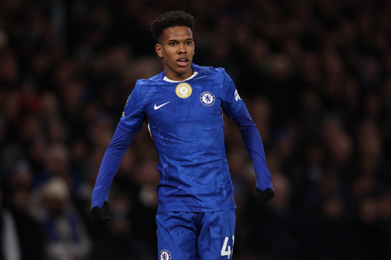 18歳ブラジル代表FWエステヴァンが負傷…チェルシー指揮官