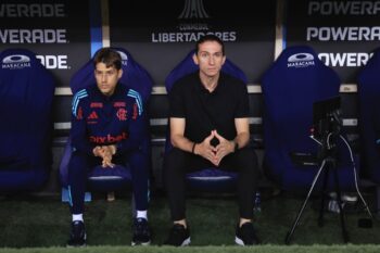 （左）イヴァン・パランコ氏と（右）フィリペ・ルイス監督