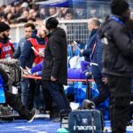 フランス杯で先発の南野拓実、左ひざを痛め担架で交代…地元紙「重傷を負った可能性がある」