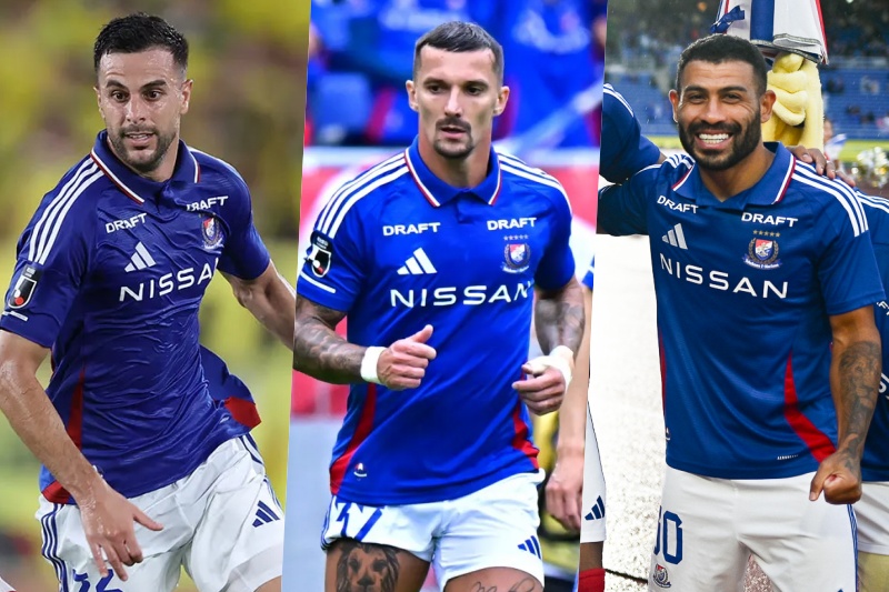 （左から）ディーン・デイビッド、ジョルディ・クルークス、ユーリ・アラウージョ