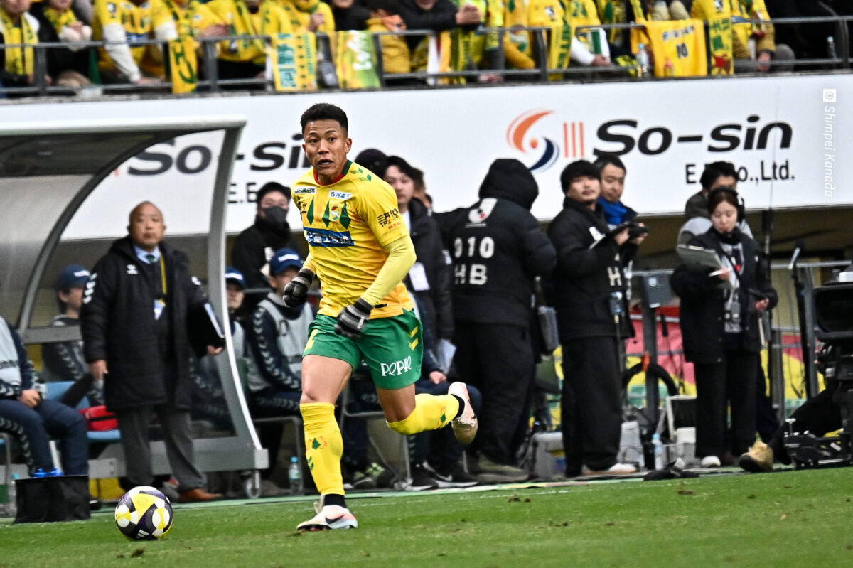イサカ・ゼイン、“3年連続”J1昇格プレーオフ挑戦の末に歓喜「自分的にはもっとレベルアップしたい」