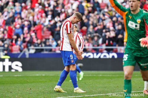 Please do not reproduce without prior permission.