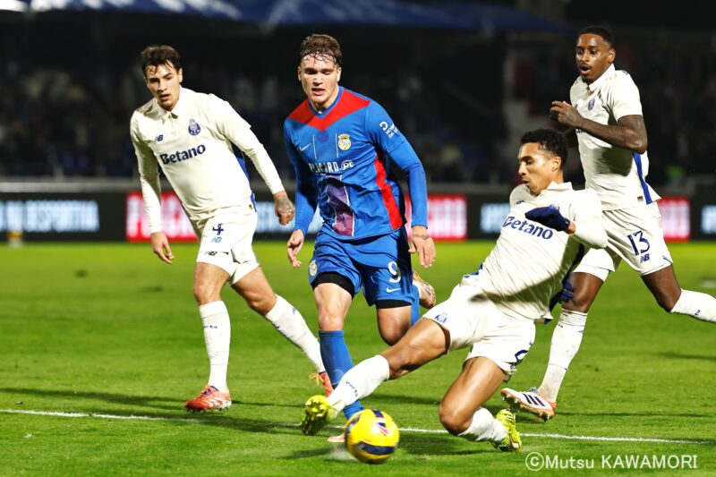 Please do not reproduce without prior permission.