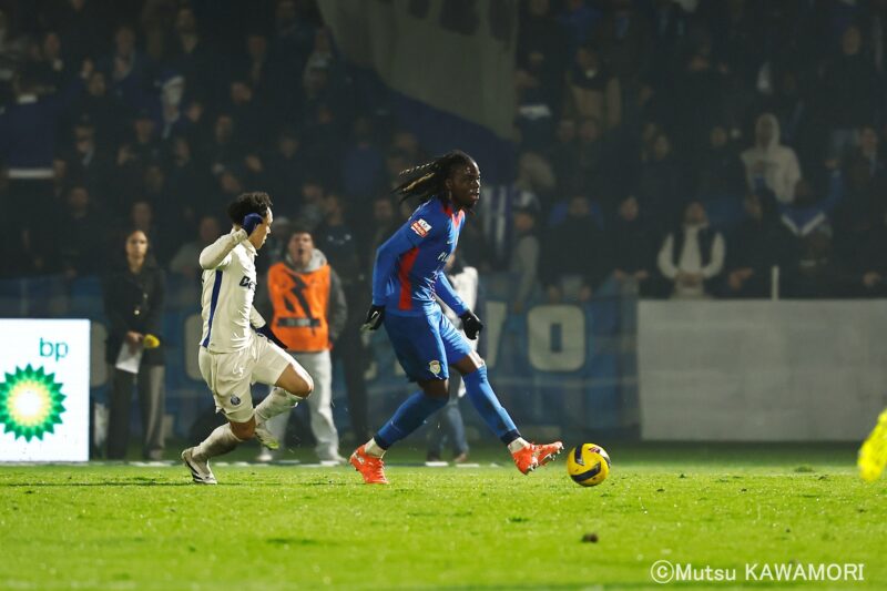 Please do not reproduce without prior permission.