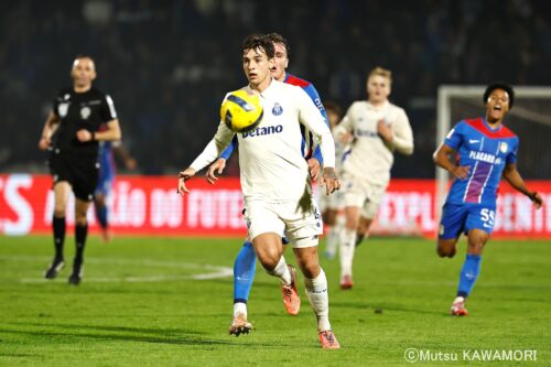 Please do not reproduce without prior permission.