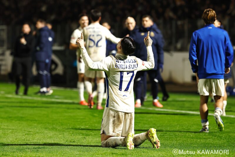 Please do not reproduce without prior permission.