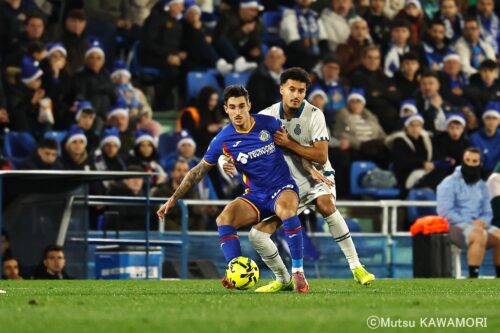 Please do not reproduce without prior permission.