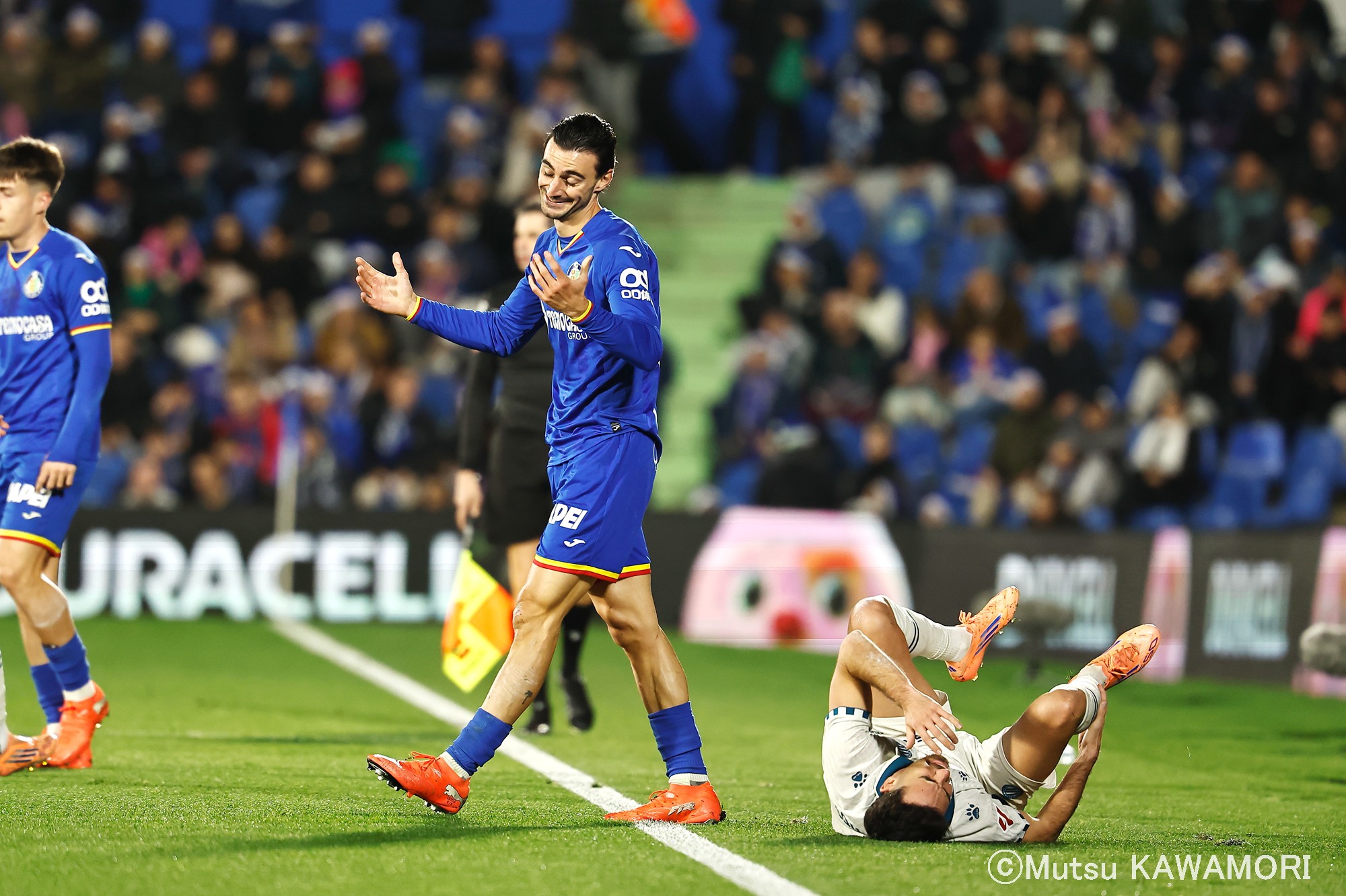 Please do not reproduce without prior permission.