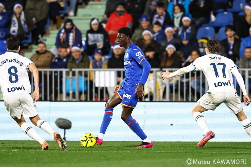 Please do not reproduce without prior permission.