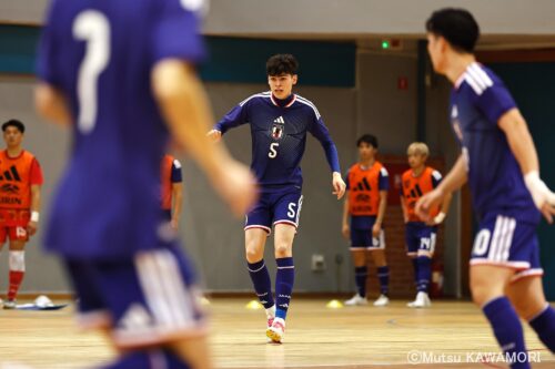 Please do not reproduce without prior permission.