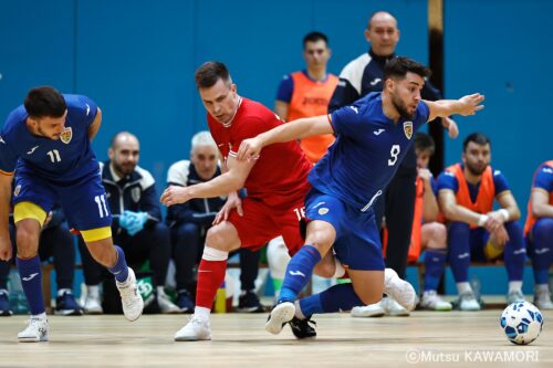 Please do not reproduce without prior permission.