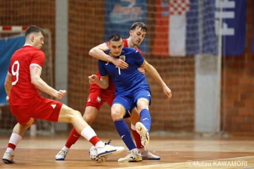 Please do not reproduce without prior permission.