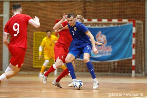 Please do not reproduce without prior permission.