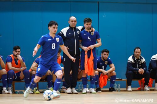 Please do not reproduce without prior permission.