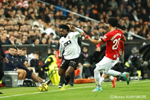 Please do not reproduce without prior permission.