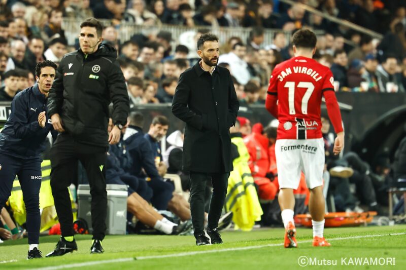 Please do not reproduce without prior permission.