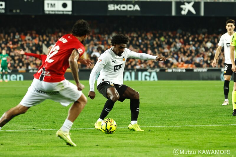 Please do not reproduce without prior permission.