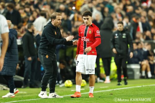 Please do not reproduce without prior permission.