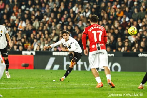 Please do not reproduce without prior permission.