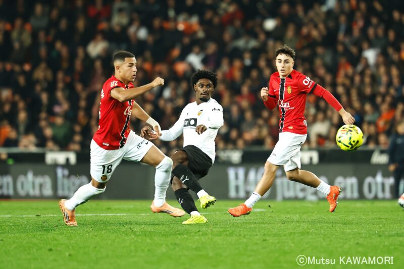 Please do not reproduce without prior permission.