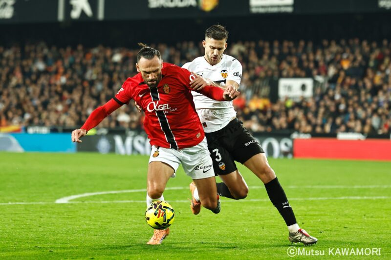 Please do not reproduce without prior permission.