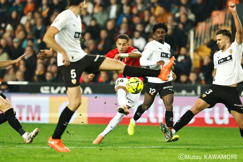 Please do not reproduce without prior permission.