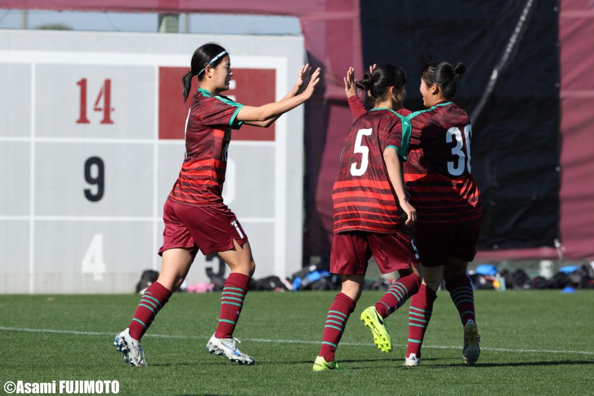 【写真ギャラリー】2025.12.29 第34回全日本高等学校女子サッカー選手権大会 1回戦 大谷室蘭 1－8 尚志