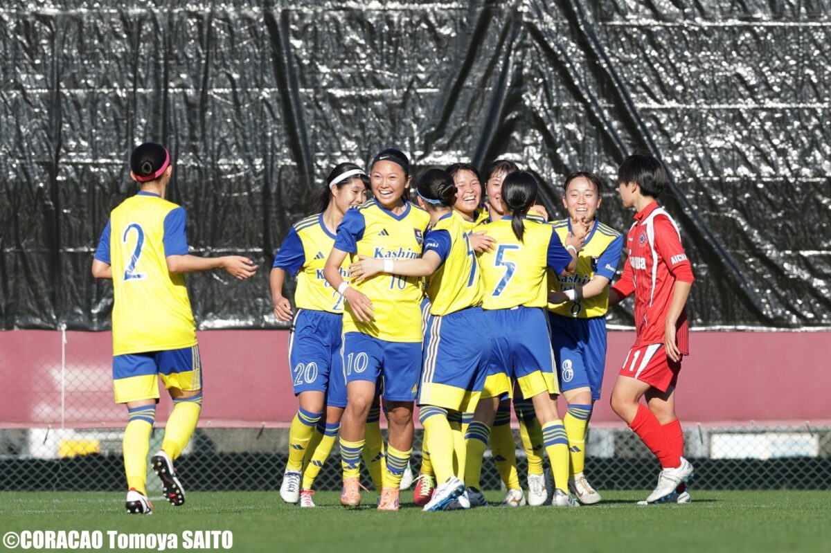 【写真ギャラリー】2025.12.29 第34回全日本高等学校女子サッカー選手権大会 1回戦 豊川 2－3 鹿島学園