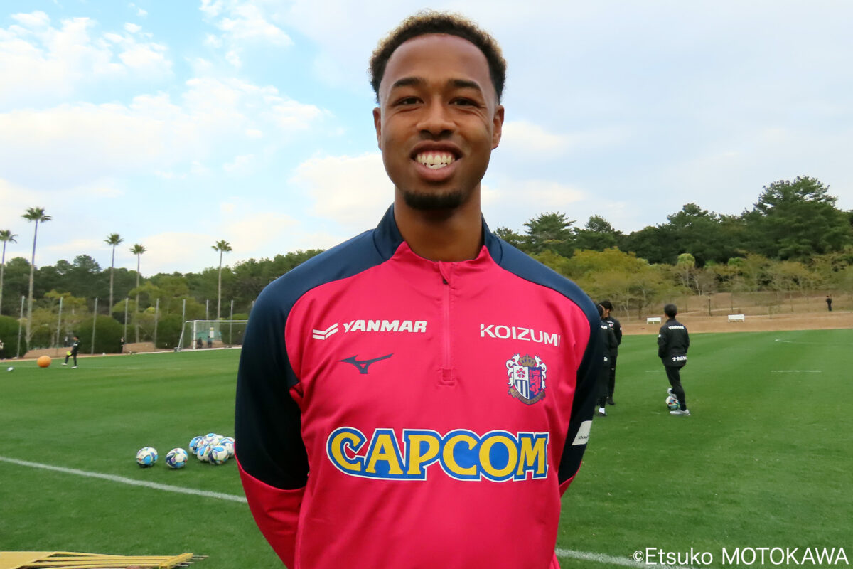 「高い山を登るチャンスがあるなら迷わず行く」J1初昇格・水戸からC大阪移籍を選んだ鷹啄トラビスの“飽くなき野心”