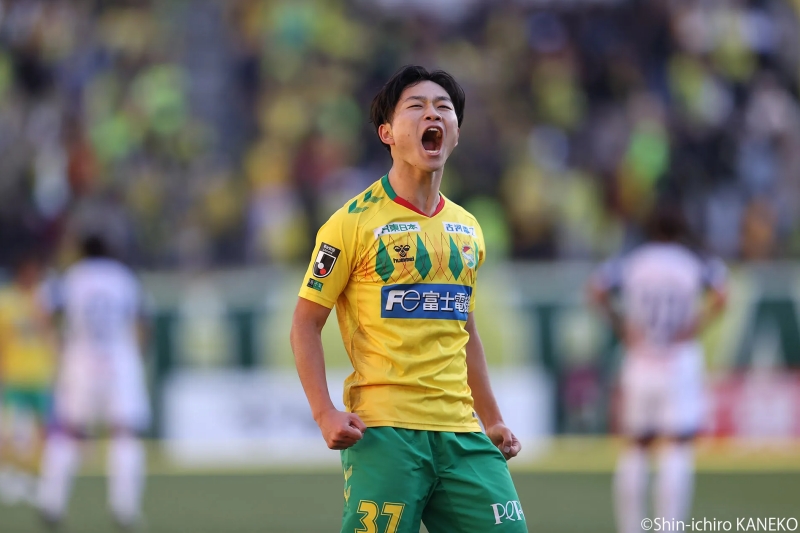 千葉、J1昇格の立役者となった“シンデレラボーイ”と契約更新！ 17歳MF