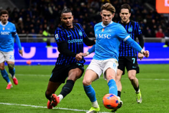 インテル、ナポリ