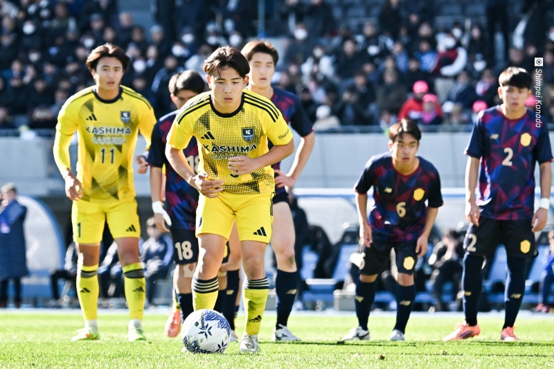 鹿島学園、清水朔玖の2得点などで興國を下す！ 国立開催の準決勝に進出