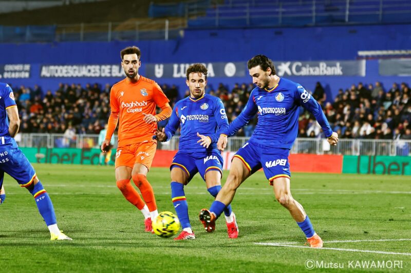 Please do not reproduce without prior permission.