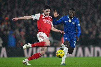 デクラン・ライス（左）とモイセス・カイセド（右）