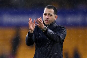 リアム・ロシニアー監督