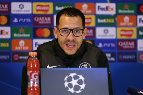 リアム・ロシニアー監督