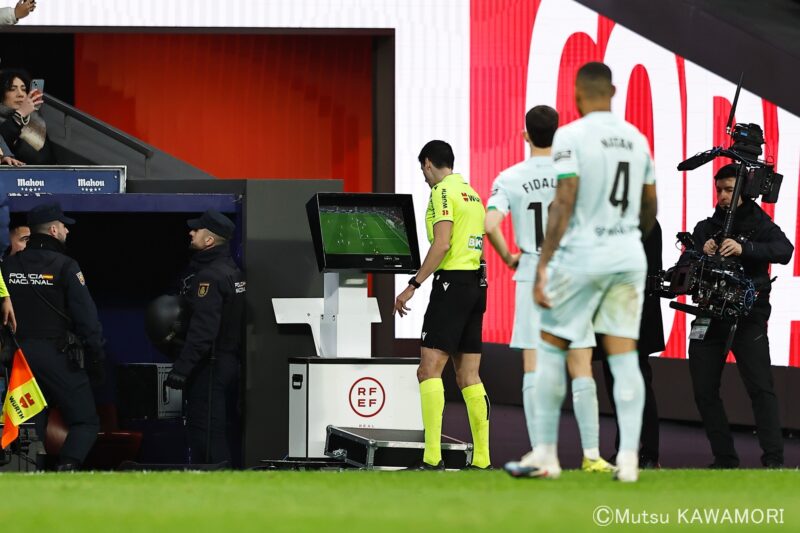 Please do not reproduce without prior permission.