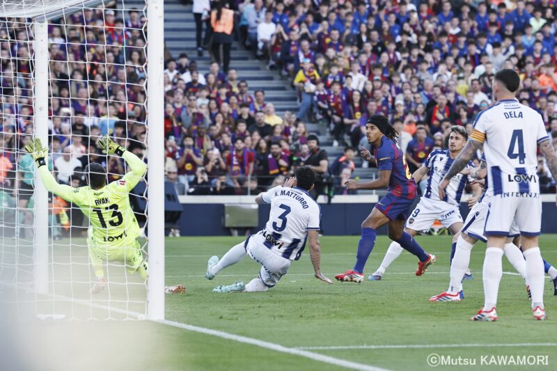 Barcelona_Levante_260222_0005_
