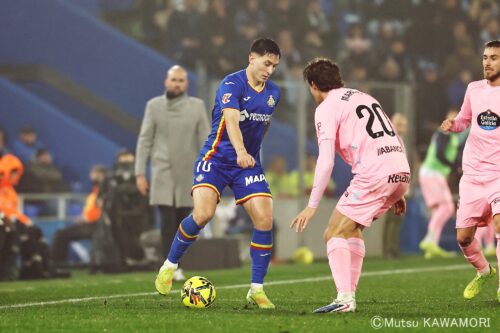 Please do not reproduce without prior permission.