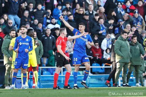 Please do not reproduce without prior permission.