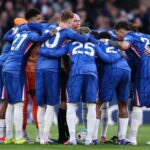 円陣の中心になぜ主審が？　チェルシー指揮官、奇妙な光景に不満「失望している」