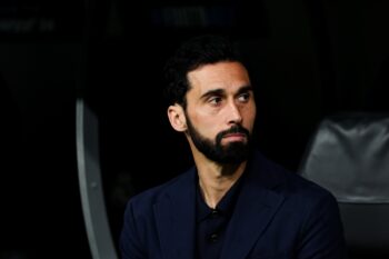 アルバロ・アルベロア監督