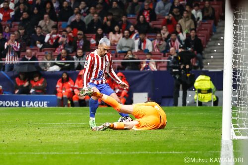 Please do not reproduce without prior permission.