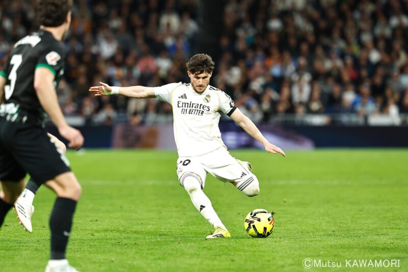 Please do not reproduce without prior permission.